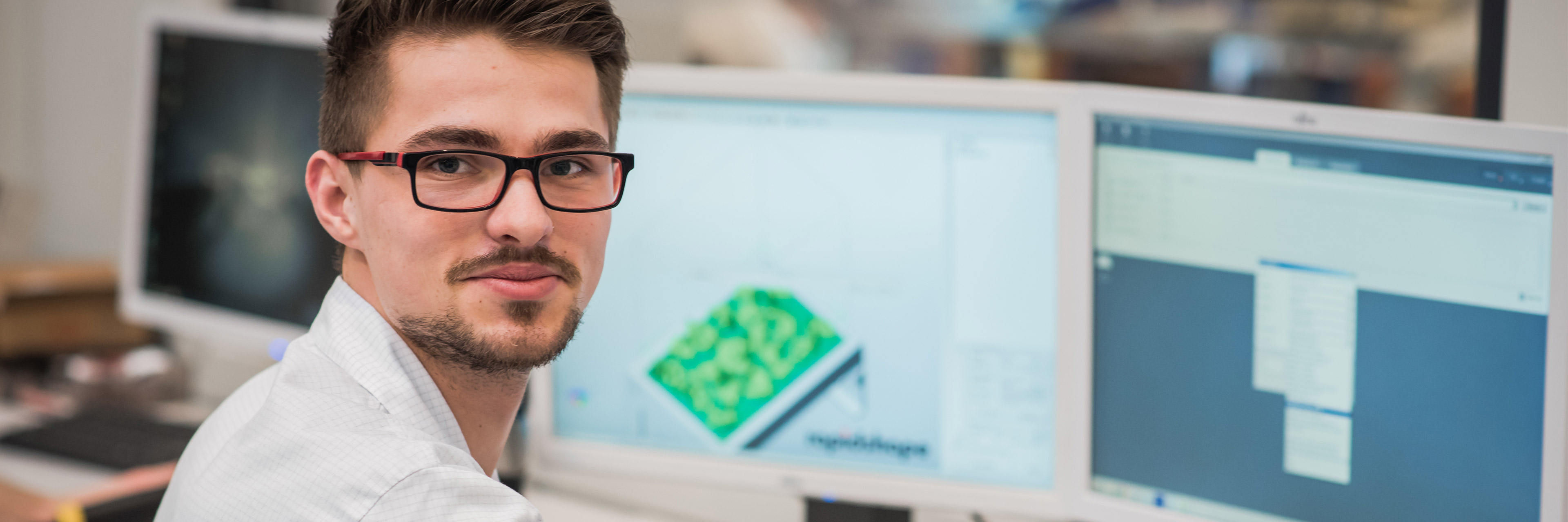 Manufacturing-PL_3840x1280_m