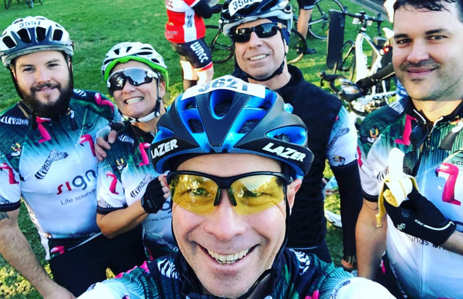 Sivantos Australia Team with bikes